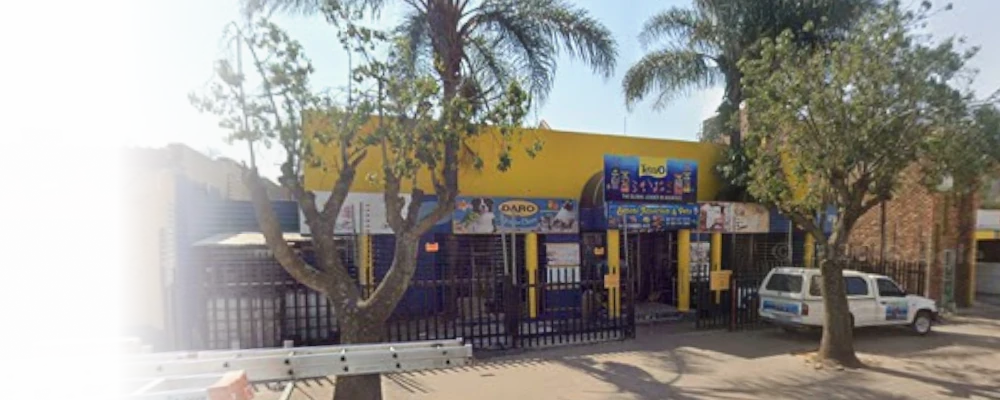 Street view of the Benoni Aquariums and Pets storefront